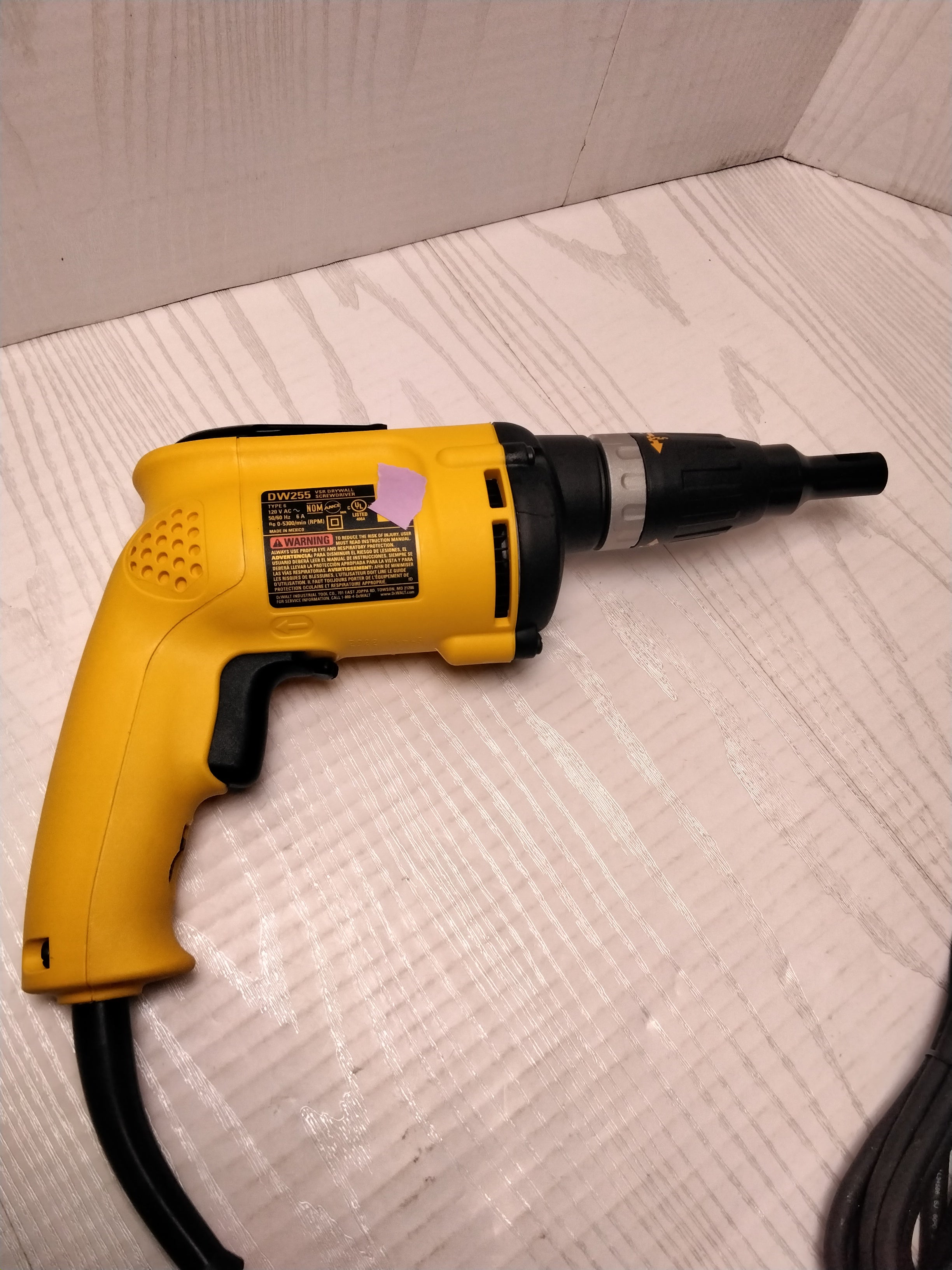 DEWALT Drywall Screw Gun, 6.0-Amp (DW255) (7924977828078)